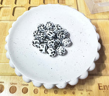 Load image into Gallery viewer, Silicon 15mm Printed Round Beads
